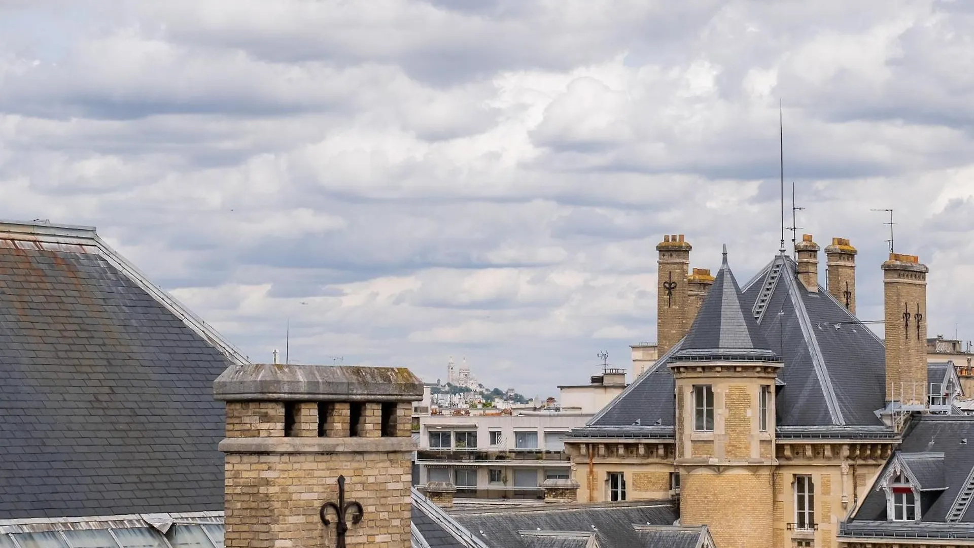 Veeve - Parisian Vistas Apartment 0*, Paris France